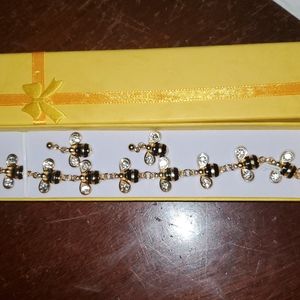 Beeeeutiful earrings and bracelet